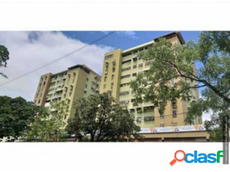 Apartamento de 110m2 en Urb La Floresta en Maracay