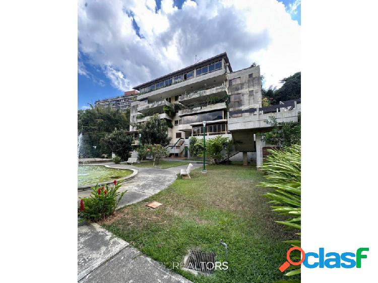 Apartamento de 214m2 en venta en la Urbanización Miranda