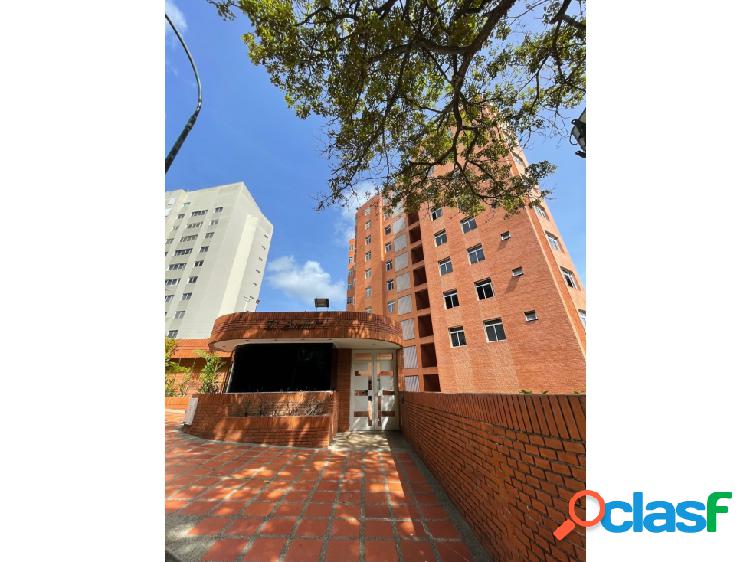 Apartamento en Alquiler 119 m2 3h+s 2b+s 2p Las Esmeraldas