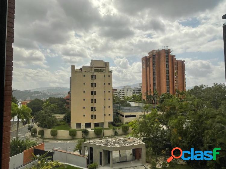 Apartamento en Alquiler Colinas de Valle Arriba 262m2