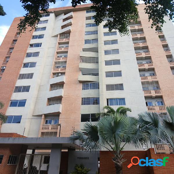 Apartamento en Res. Sun Suite, Mañongo. PLA-1810