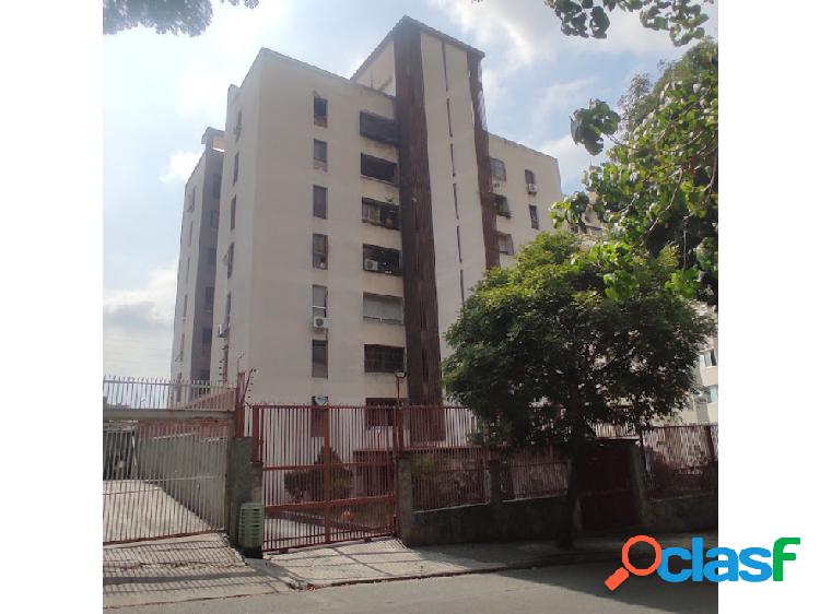 Apartamento en Venta. La Urbina. Calle 15.