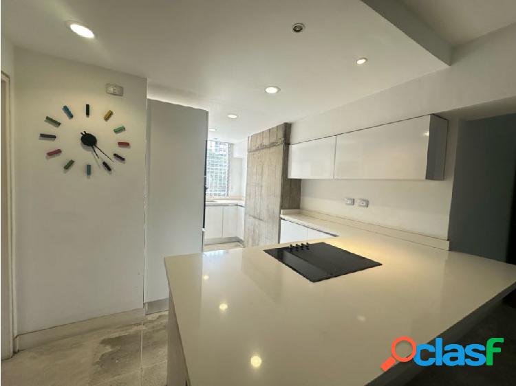 Apartamento en Venta amplio y con vista hacia el Ávila en