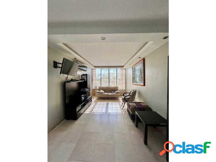 Apartamento en Venta en Colinas de la Tahona 2H/ 2B/ 2P Pozo