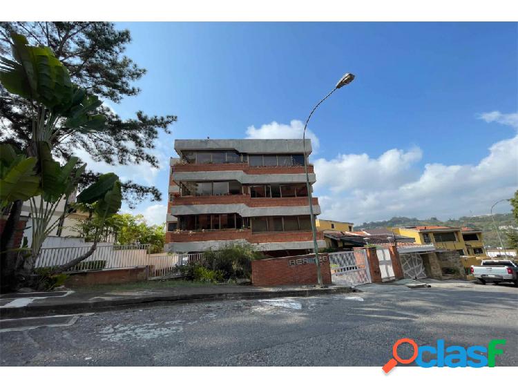 Apartamento en venta en La Miranda 396 mts2 4H / 4B / 2P