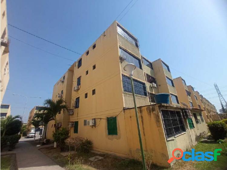 Apartamento en venta en La Urb Buenaventura Los Guayos en