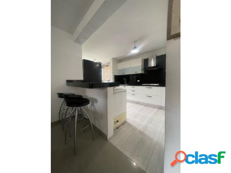 Apartamento en venta la Urbina Residencia Los Mangos