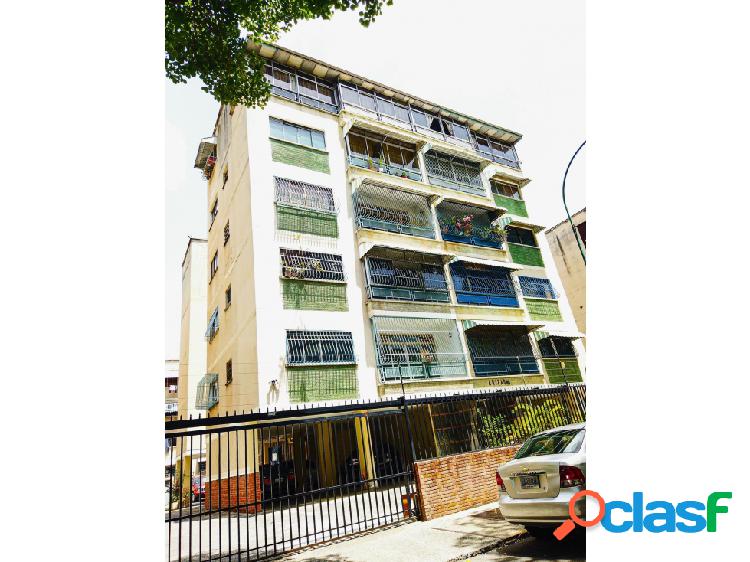 Apartamento remodelado a estrenar en Urb Bello Campo Chacao