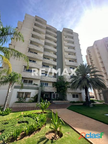 Apto./Alquiler/Lago Country III Remax Millenium..