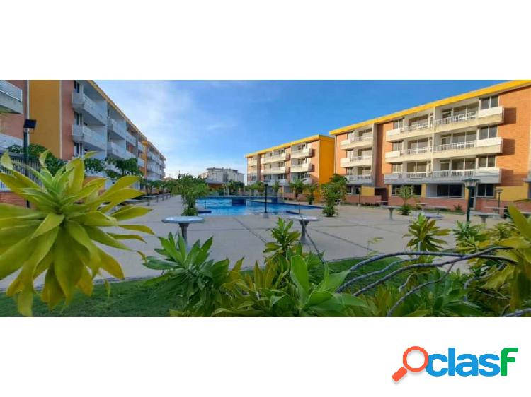 Apto en venta en Higuerote 2h 2b 1pe piscina y terraza