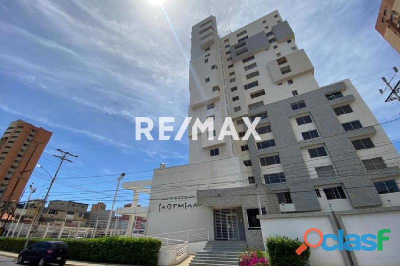 Apto/Venta Edif. Costa Taormina/Remax Millenium.