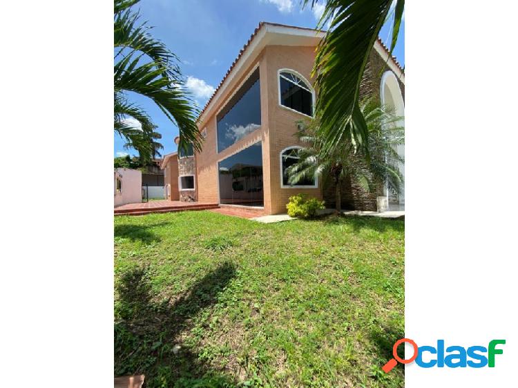 CASA EN VENTA 911 M2 ALTOS DE GUATAPARO