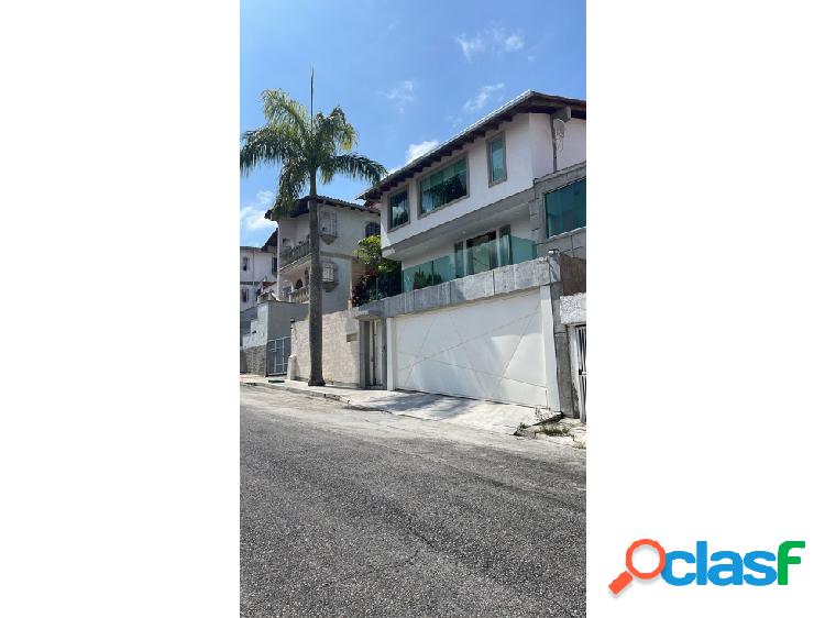 CASA EN VENTA EN LOS NARANJOS 500m2 7h+s/6b+s/3p