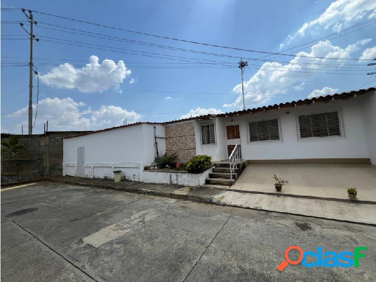 CASA EN VENTA EN URBANIZACION BELLA VISTA PLAZA CABUDARE