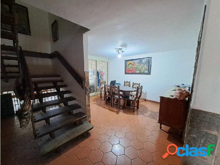 CASA EN VENTA URB. LOS LIBERTADORES ESTE BARQUISIMETO