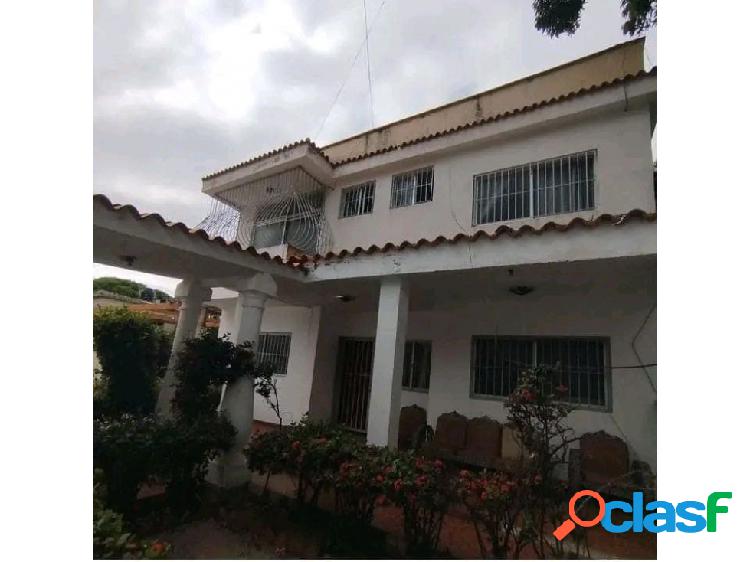 Casa amplia con anexo en Caraballeda Palmar Este La Guaira