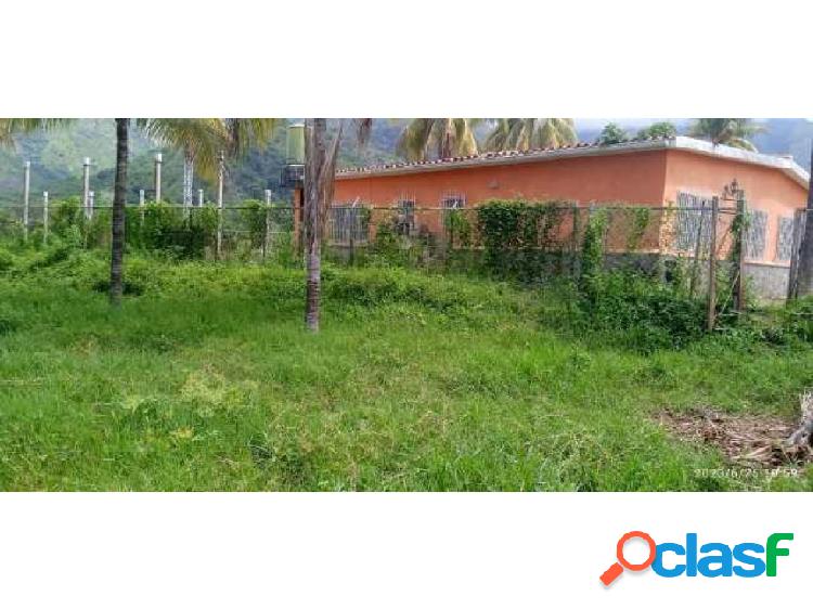 Casa con piscina SE VENDE EN SAN CASIMIRO - SUR ARAGUA VALLE