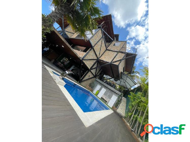 Casa de 976m2 + 1000m2 en venta en Los Naranjos