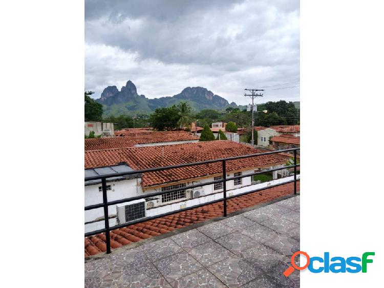 Casa de Lujo con Vista a los Morros de San Juan