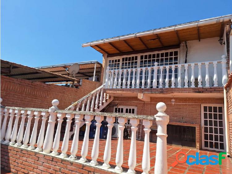 Casa en Guatire para Remodelar 118,95mts/ 5hab/3bañ/1pe