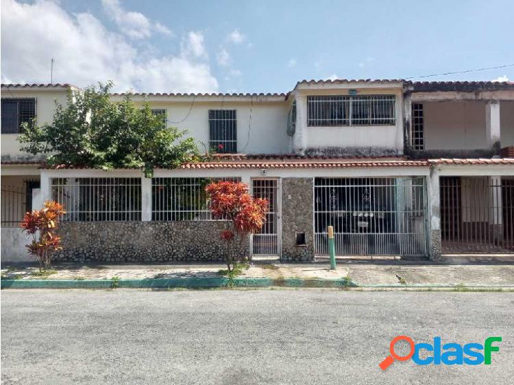 Casa en Venta Naguanagua Urbanización El Cafetal DS-7248745