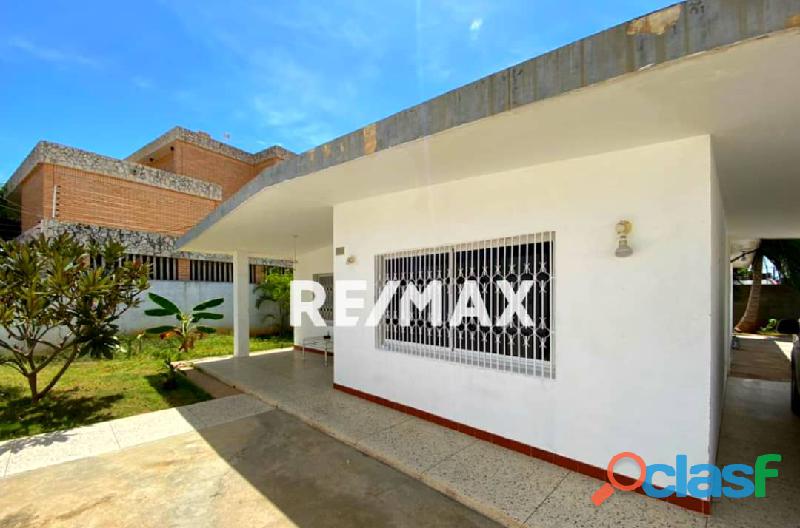 Casa en Venta Urb. El Pilar. Remax Millenium