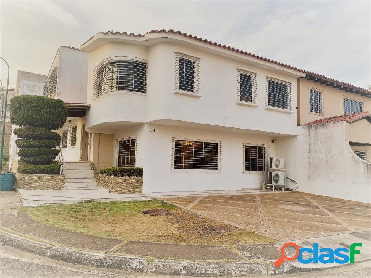 Casa en Venta - Urb. La Segoviana - Barquisimeto