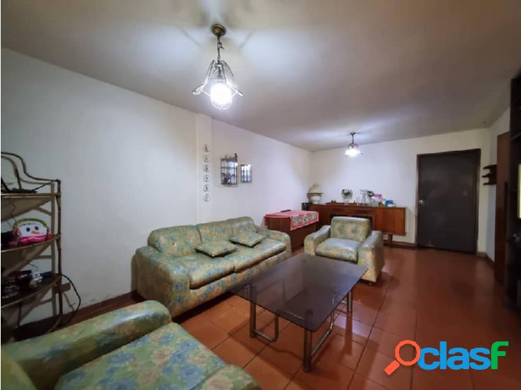 Casa en Venta en la Urb Fundación Mendoza, Maracay