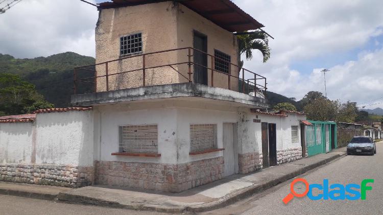 Casa en vía principal San Agustín Caripe Estado Monagas