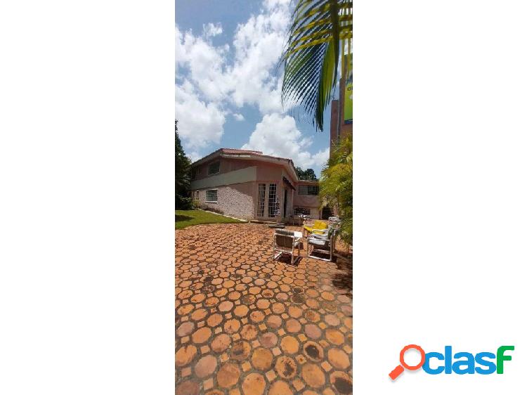 Casa /en venta/ las Mercedes/592M2 /5H 5B 7P