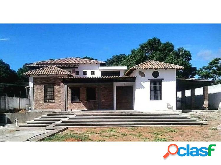 Casona en construcción, La Asuncion urb Palosano, Margarita