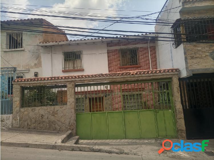 Comoda Casa en Venta en Artigas - San Martin Sector las