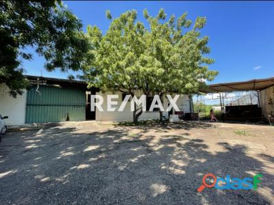 Complejo de Galpones en Venta Remax Millenium