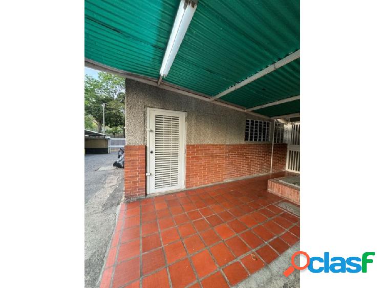 Depósito de 44m2 en venta en Santa Paula