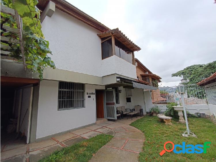 EN VENTA CASA EN COLINAS DE LAS ACACIAS