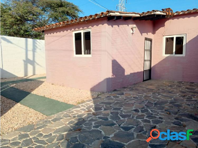 EN VENTA CASA EN LA URB EL GUAYABAL LA PRADERA SAN JOAQUIN