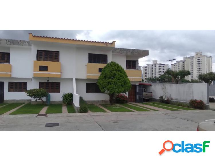 EN VENTA TOWN HOUSE EN RESD WINBLEDON LA GRANJA NAGUANAGUA