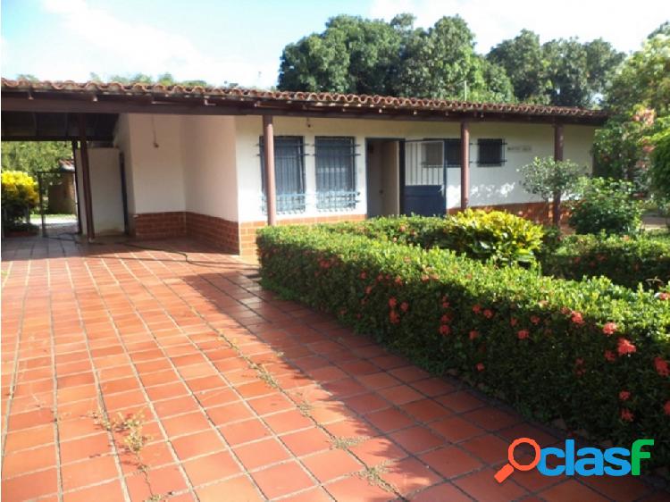 Económica casa en venta Rio Chico Rancho 3010mts2 3h/2b/4E