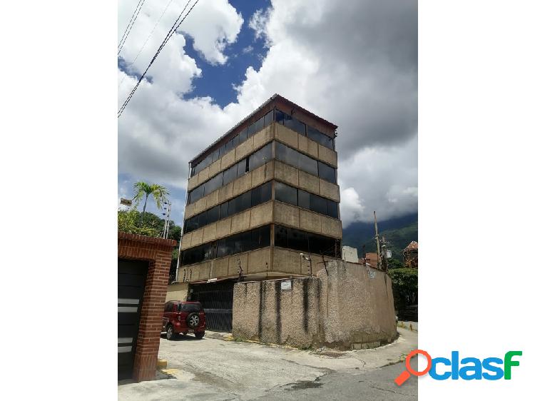 Edificio de Oficinas en Montecristo