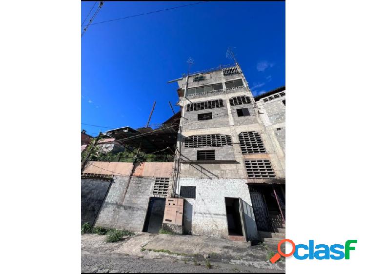 Edificio industrial Mariche, Urb La Estancia