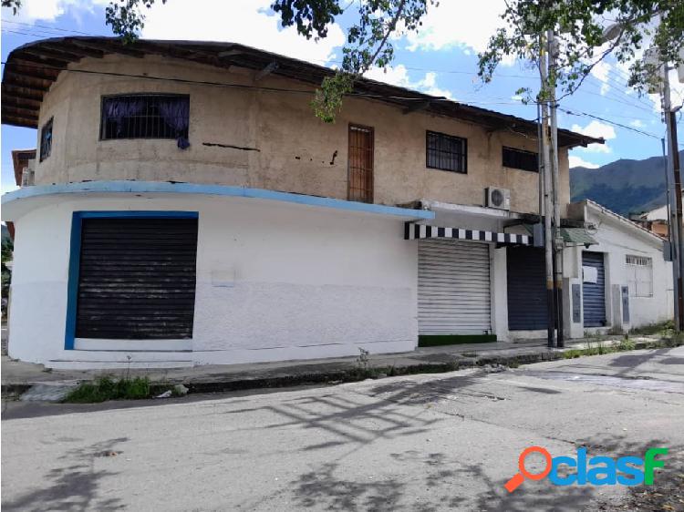 En Venta Amplia Casa Comercial en La Esmeralda, San Diego