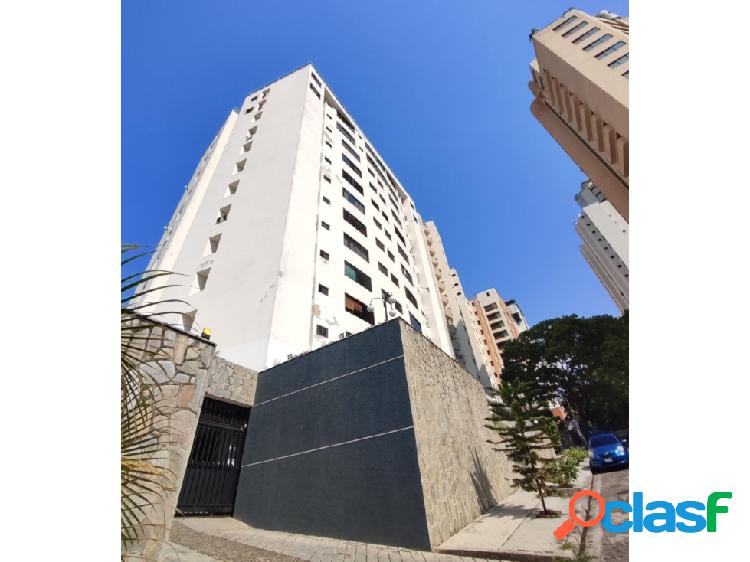 En Venta Apartamento en Res. Vista Real. Urb. El Bosque.