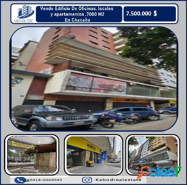 En venta Edificio con: Locales, Oficinas y apartamentos.