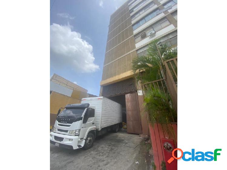 Galpón En Venta - Boleíta Norte 20 Mts2 C. 430 Mts2 T.