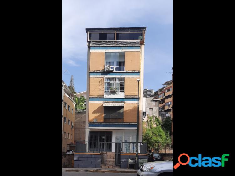 HERMOSO APARTAMENTO EN COLINAS DE BELLO MONTE