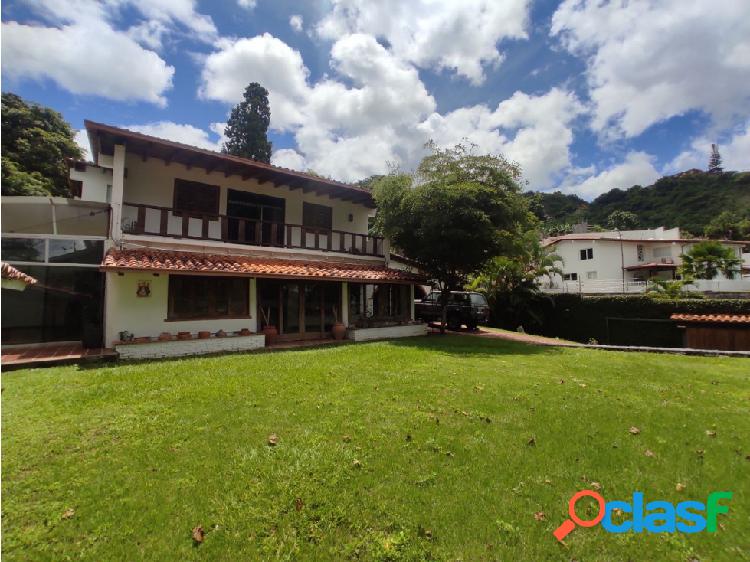 Hermosa Casa en Venta en Prados del Este 500m2 4h+s/4b+s/4