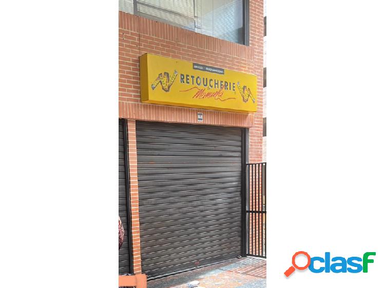 LOCAL COMERCIAL / ALQUILER / LA BOYERA / 32m2