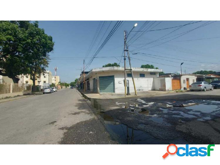 Local de 100m2 en Alquiler en Piñonal en Maracay