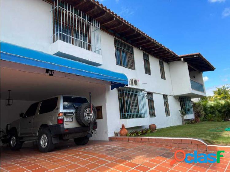 Lujosa casa con vista en Lomas del Mirador