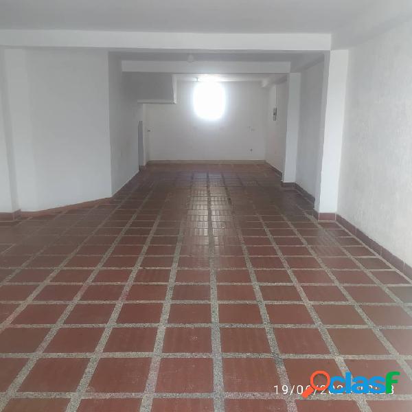 Norail Machado Alquila Local Comercial Urb El Morro San